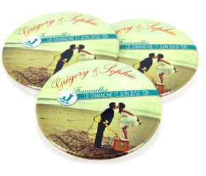 Badges mariage 561041 318882461537088 909456213 n 300x256 Promotion badges Mariage (Prolongation)