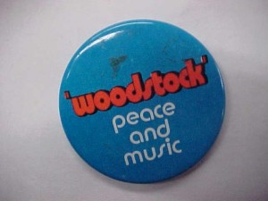 badges-woodstock-1970-button badges woodstock 1970 button 300x225 Woodstock