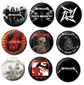 metallica_discography_button_badge_big metallica discography button badge big 294x300 Les badges dans le rock