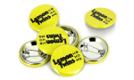 Panachage de badges ronds 32mm.
Visuel : 'Logo KO KO MO, Lemon Twins en noir sur fond jaune'.