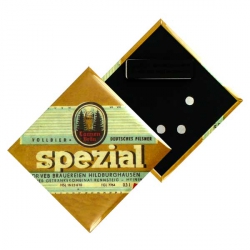 fabrication de badges losange personnalisés 80x80mm avec attache aimantée