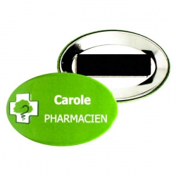 badges ovales personnalisés 68mm x 45mm avec attache aimantée double